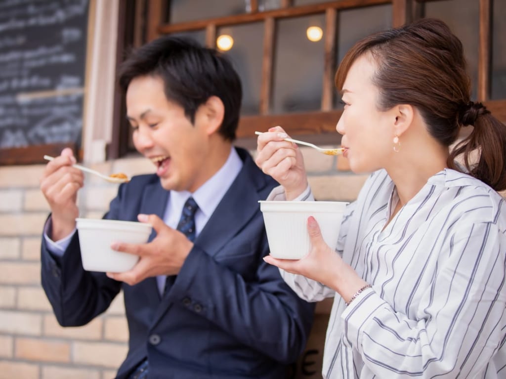 食べ歩き　イメージ