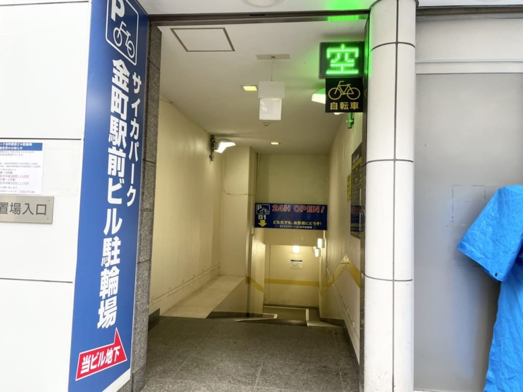 駐輪場は地下になります