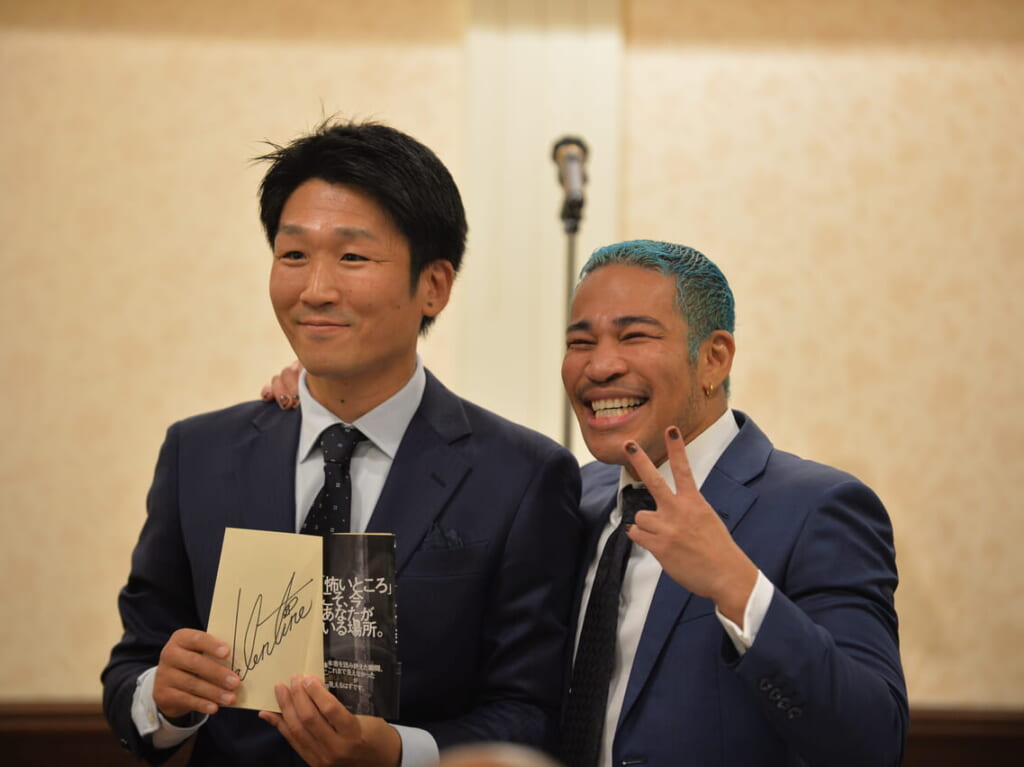 元日本チャンピオンの後輩もお祝いに駆け付けました