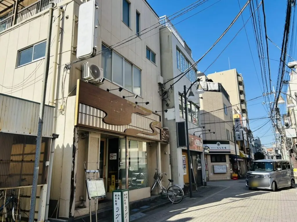 2025年11月の金町一番街通りの一画