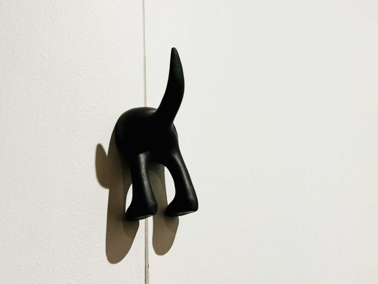 しっぽがかわいいハンガー掛け