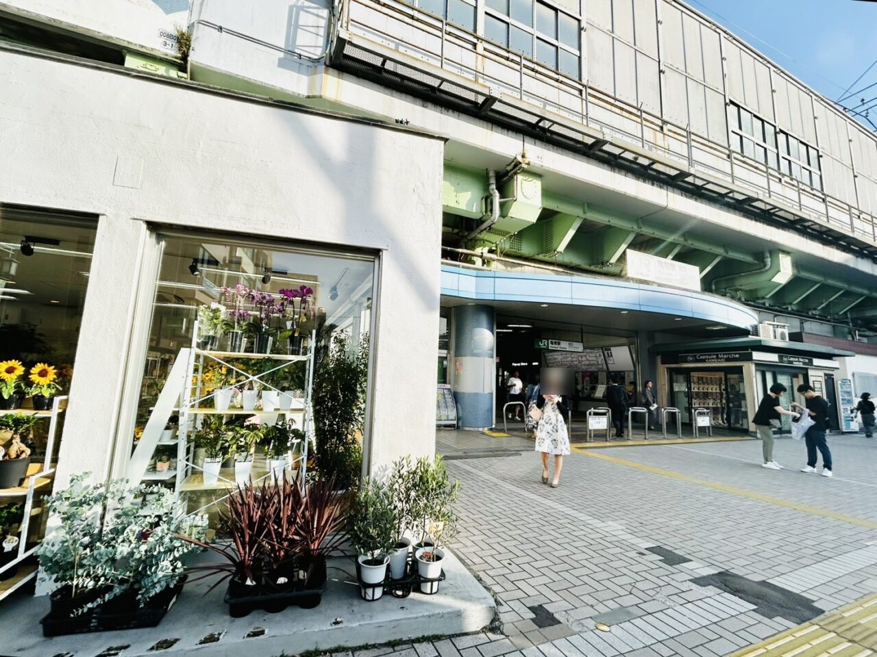 亀有駅北口にオープンした生花店