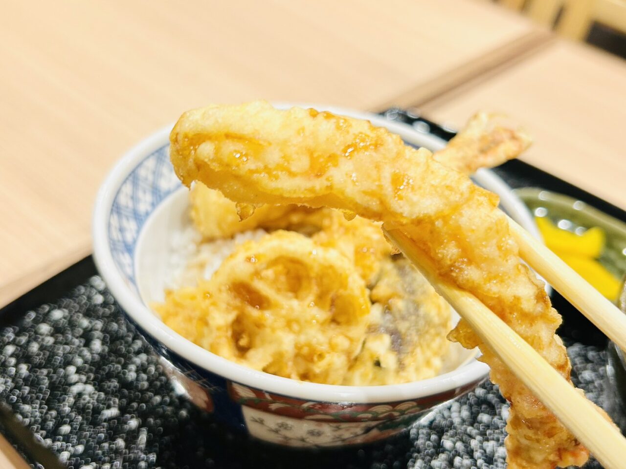 セットの天丼の海老天