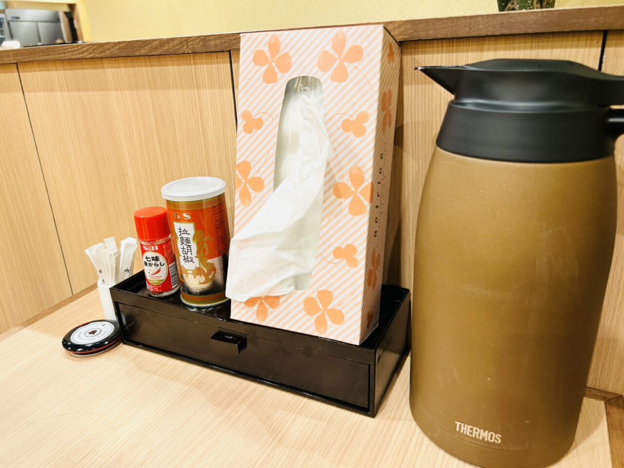 「深綠栽」テーブル上のセット