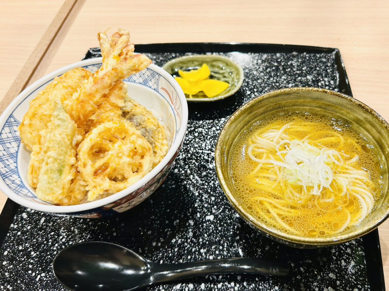 「深綠栽」のランチセット