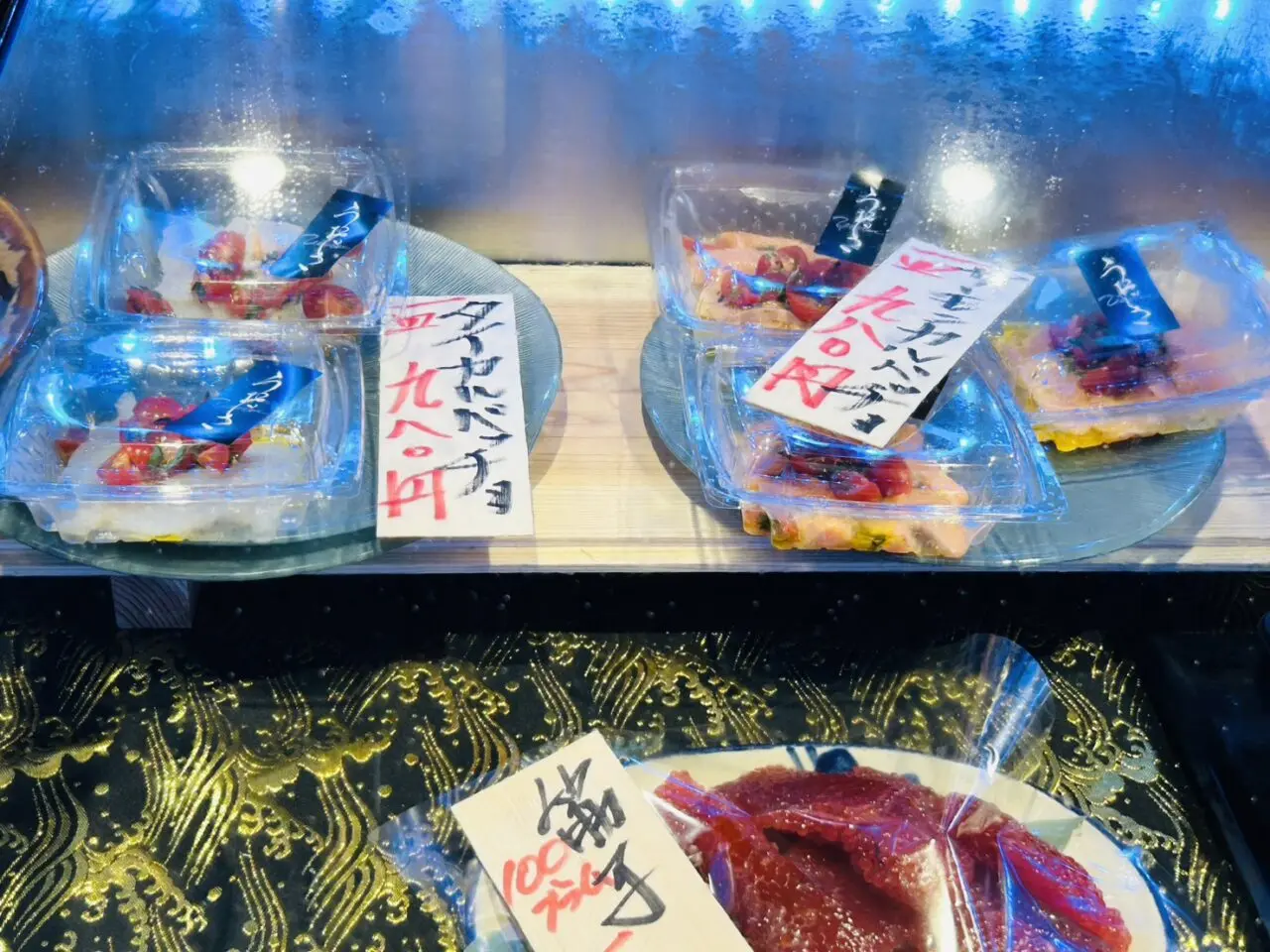 「魚次三」店頭に並ぶイタリアン総菜の数々