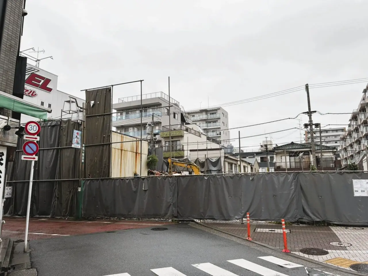 2026年9月のJR亀有駅北口の様子