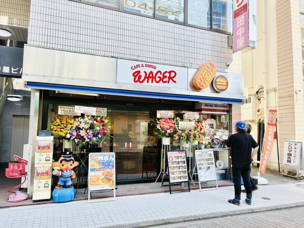 移転した「CAFE & DINER WAGER」店頭の様子